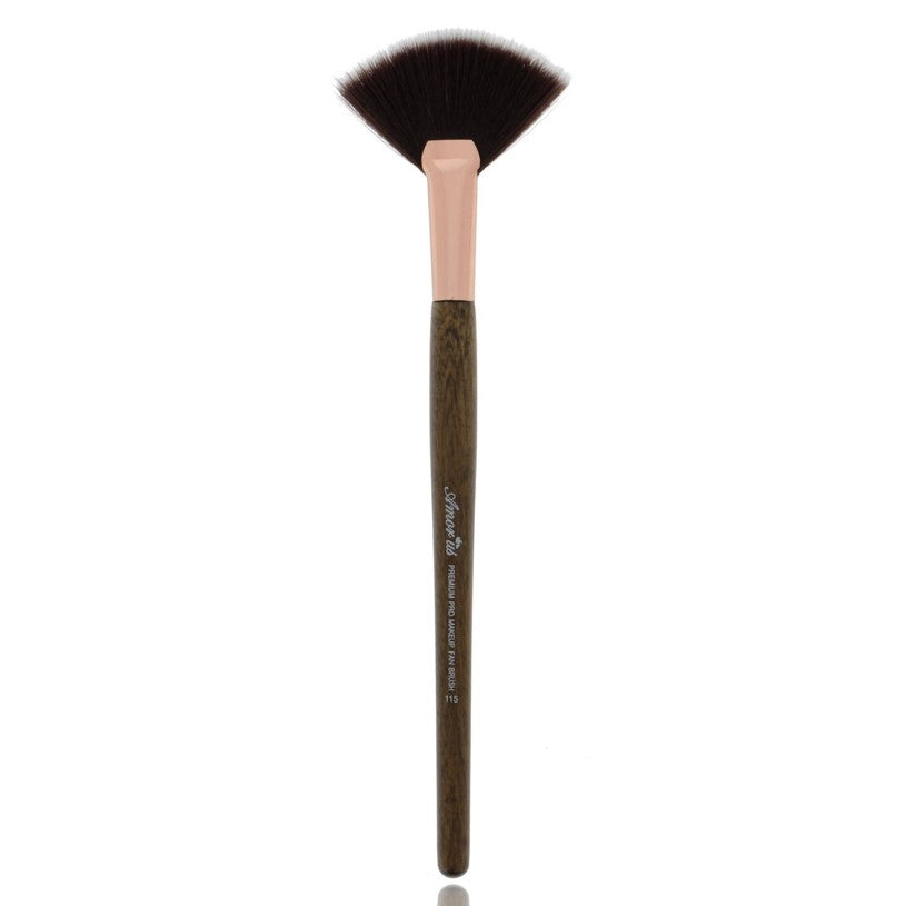 AMOR US HIGHLIGHT AND STROBING FAN BRUSH