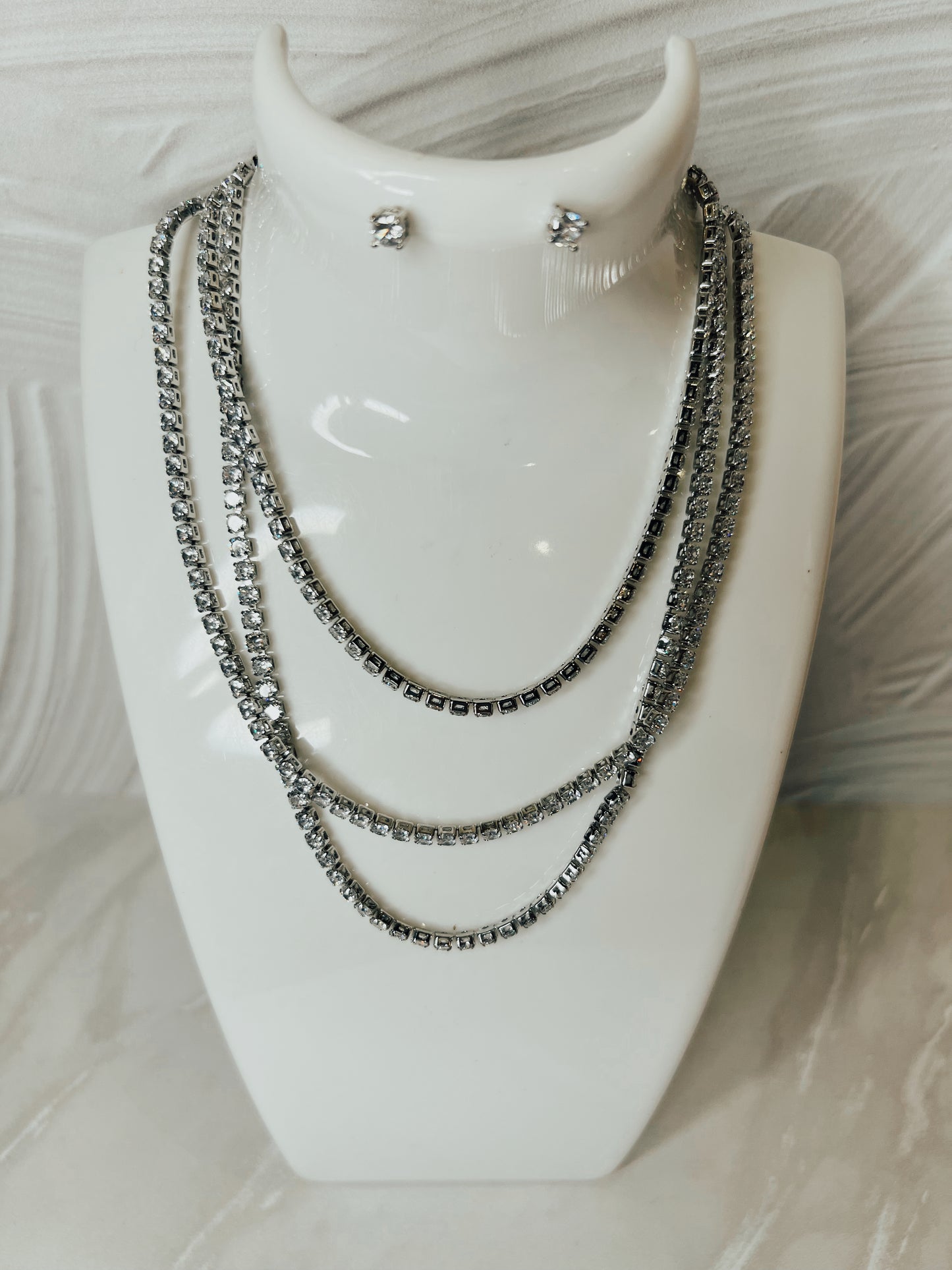 3 piece silver necklace